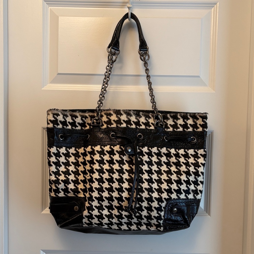 Adrienne Vittadini Black and White Houndstooth Tote